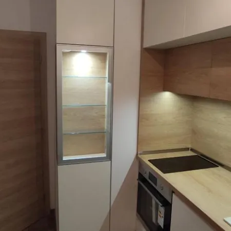 Azur Delux * Βάρνα